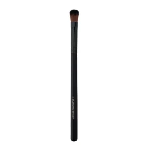 Radiant Professional's 207 Blending Brush er perfekt til smuk og veldefineret øjenmakeup. Dens bløde børstehår og tætte børstekop gør det let at blende øjenskygger, mens det ergonomiske design sikrer en behagelig anvendelse. Ideel til både pudder- og cremeøjenskygger, og velegnet til både begyndere og erfarne makeup-entusiaster.