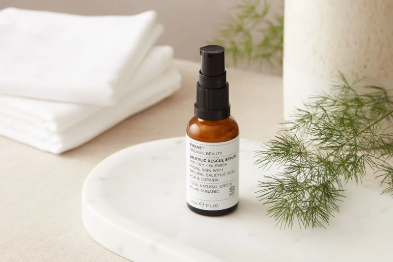 Evolve Salicylic Rescue Serum – naturligt serum med salicylsyre og aloe vera til at reducere uren hud og balancere olieproduktion.